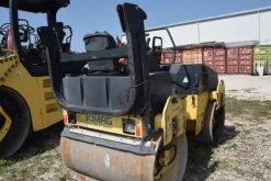 3#3367 Rullo vibrante BOMAG BW 138 AD