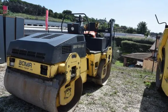 3#3367 Rullo vibrante BOMAG BW 138 AD
