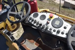 2#3367 Rullo vibrante Bomag BW 141 AD-4