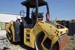 2#3367 Rullo vibrante Bomag BW 141 AD-4