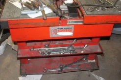 10#5599 Saldatrice Esab e sega a nastro Carif