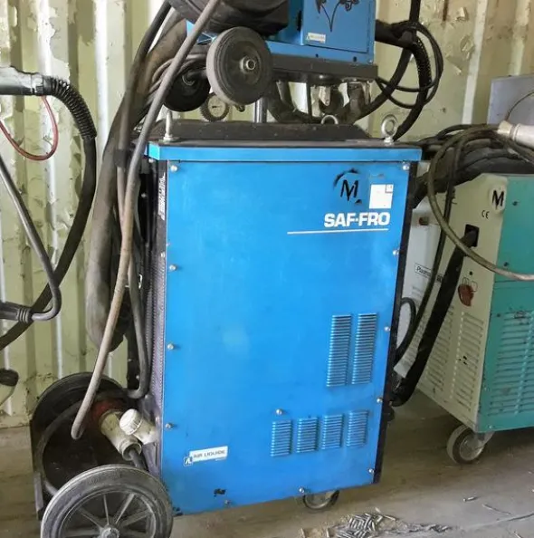 21#4425 Saldatrice Safmig 500 BLX