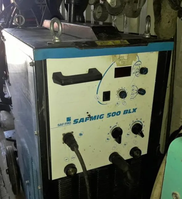 21#4425 Saldatrice Safmig 500 BLX