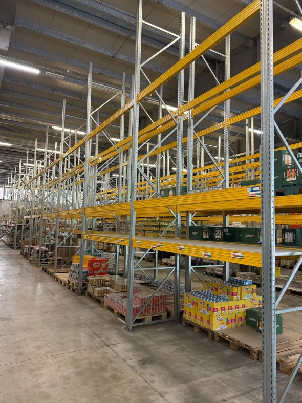 Scaffalatura di ogni tipo