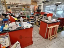 33#10103 Scaffalatura per punto vendita commerciale