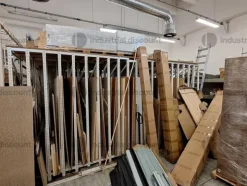33#10103 Scaffalatura per punto vendita commerciale