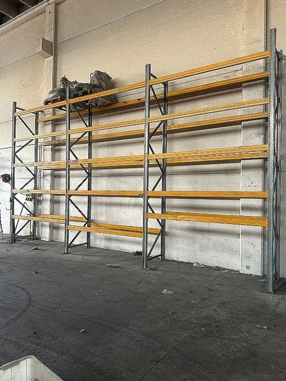 Scaffalatura zincata pesante