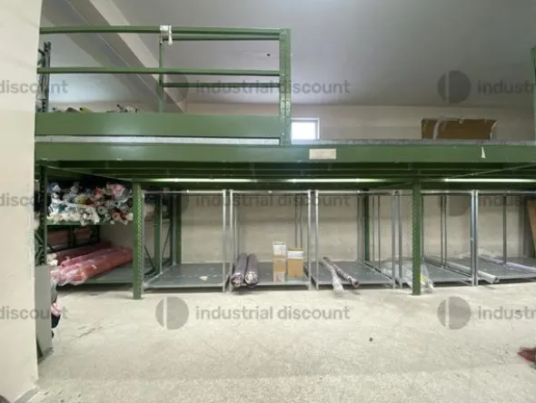 8#9748 Scaffalature
