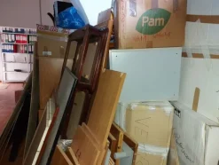 1#8455 Scaffalature e arredamento vario