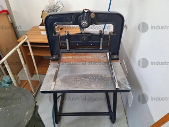 2#9215 Scaffalature macchine per stoccaggio tessuti e arredo d'ufficio