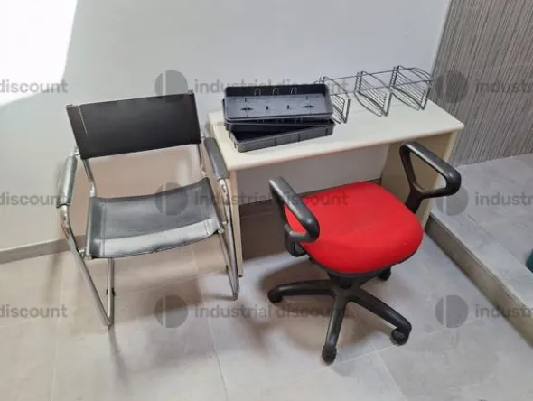 2#9215 Scaffalature macchine per stoccaggio tessuti e arredo d'ufficio
