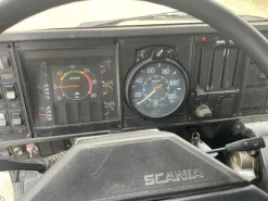 SCANIA R 142 RIBALTABILE TRILATERALE