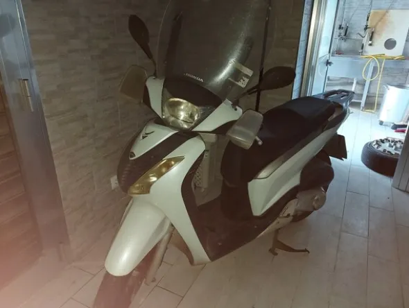 3#7658 Scooter Honda Sh 150
