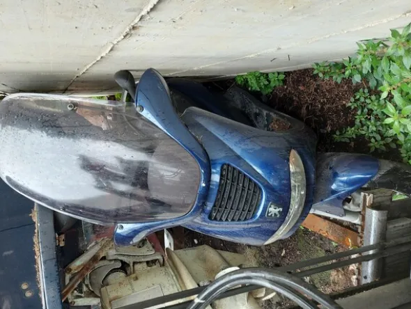 4#7708 Scooter Peugeot Elyseo