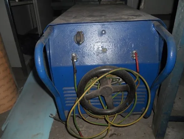 13#5325 Sega a nastro Pedrazzoli e fresa Ucimu