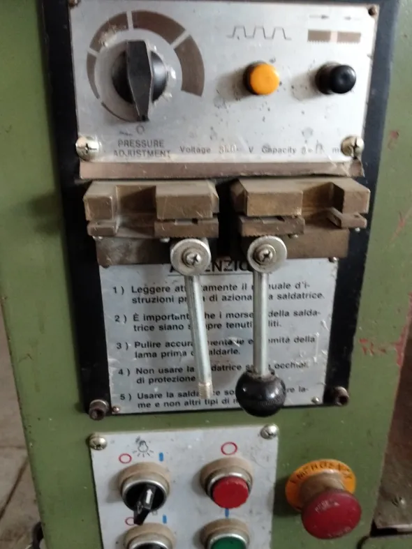 Sega a Nastro Verticale GLOBE KB-45 + Saldatrice USATA
