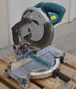 Sega troncatrice da banco - Makita mod. MLS100