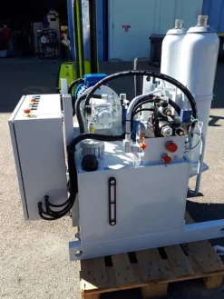 SEMI-AUTOMATIC SCREENCHANGERS Ø 30-400 mm.