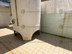 26#9550 Silos in vetroresina per aceto