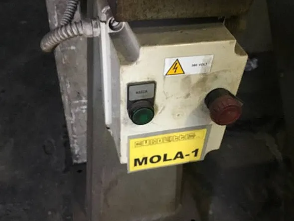 Smerigliatrice molatrice usata
