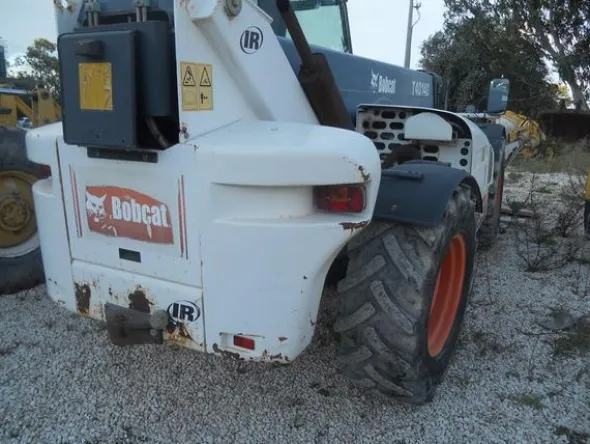 1#4437 Sollevatore telescopico Bobcat