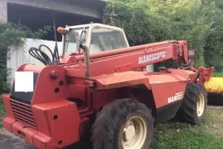 24#3066 Sollevatore telescopico Manitou
