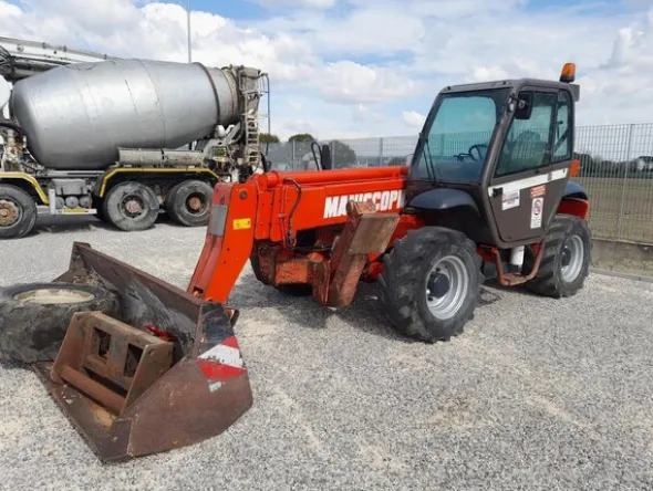 8#8084 Sollevatore telescopico Manitou MVT1330 SL