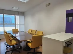 #25097 Spazioso ufficio arredato in posizione strategica