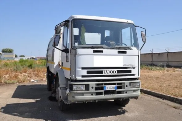 2#6416 Spazzatrice Iveco Eurocargo