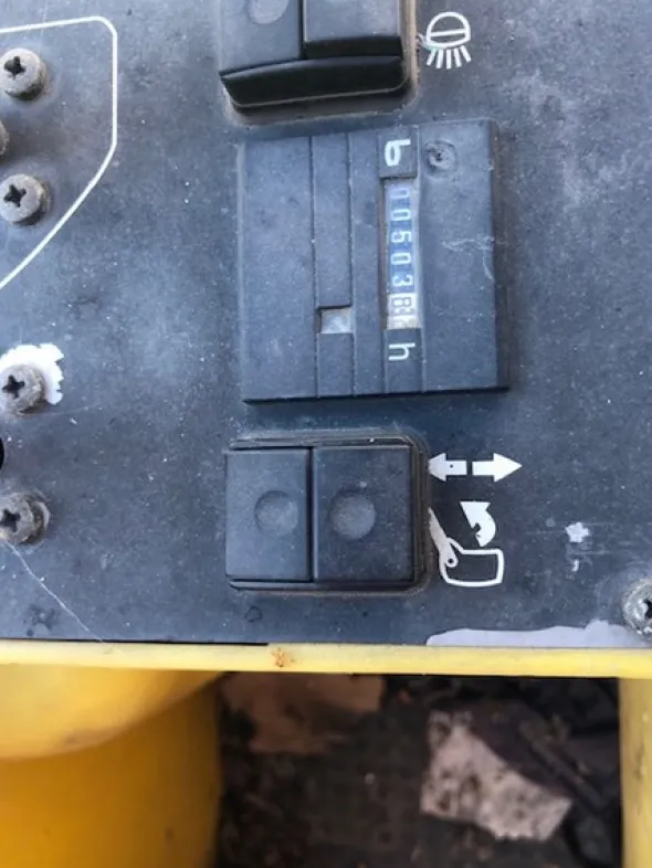 5#5397 Spazzatrice Karcher KMR 1250