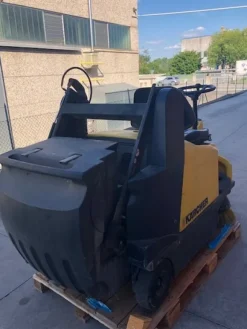 5#5397 Spazzatrice Karcher KMR 1250