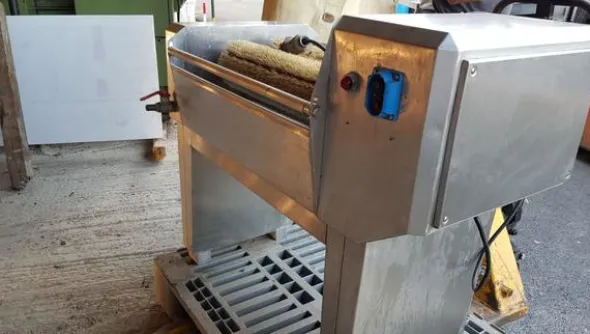 46#4068 Spazzolatrice per prosciutti
