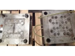 STAMPO PER SOTTOPIEDINI PER SEDIE IN PVC