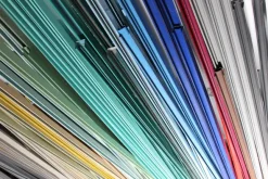 Stock attrezzature e macchinari per chiusura attività