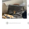107#8837 Stock borse e cinture vari brand