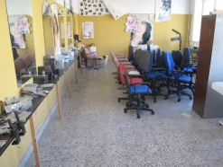 11#2503 Stock di arredi ed attrezzature per estetista