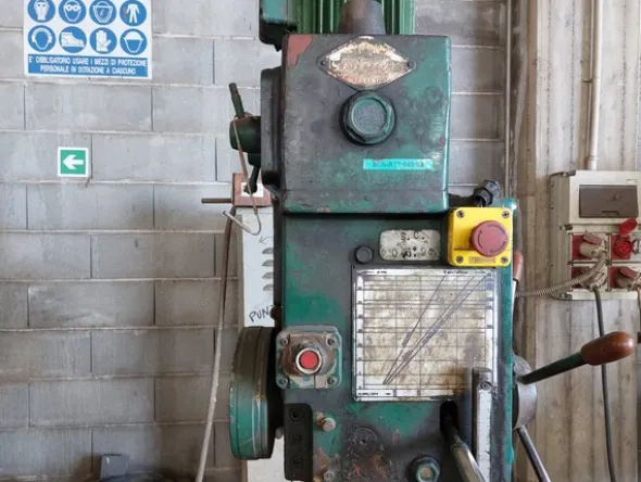 2#72670 Stock di attrezzature dismesse e materiale ferroso