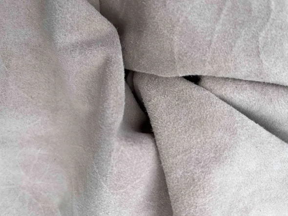 Stock pellame camoscina colori vari per export