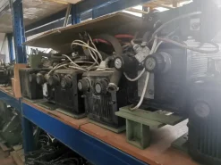 STOCK 30 POMPE VUOTO RIETSCHLE E BECKER VARIE POTENZE