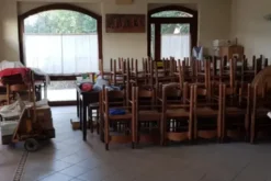 #21754 Struttura alberghiera con ampia corte e parcheggi