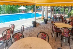 #18572 Struttura ricettiva per eventi con piscina