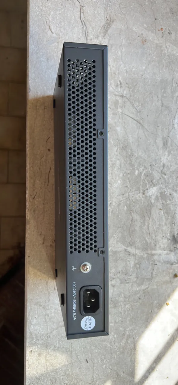 SWITCH TP LINK SG 1016