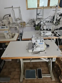 Tagliacuci Juki ad ago singolo