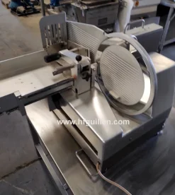 TAGLIERINA AFFETTATRICE AUTOMATICA GRAEF VA-400
