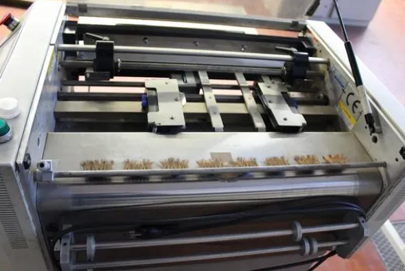 23#3985 Taglierina automatica CEM