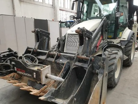 1#4180 Terna Hidromek Supra 102 B