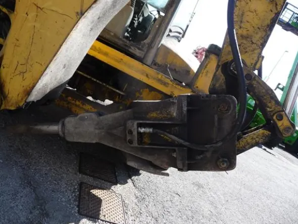 1#3533 Terna Komatsu WB 97 R2