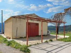 #19821 Terreni agricoli con capannoni e serre
