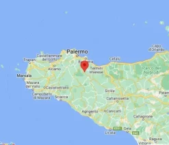 #19821 Terreni agricoli con capannoni e serre