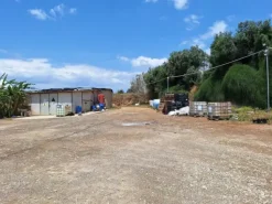 #23566 Terreni agricoli con serre e fabbricati rurali a Vittoria
